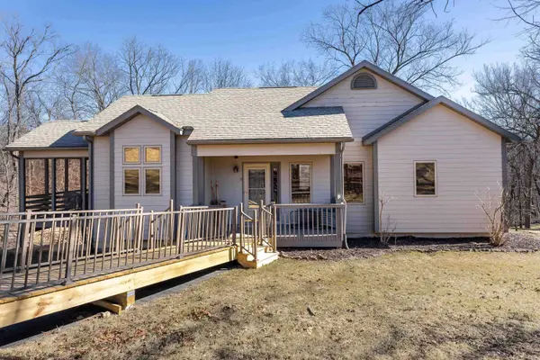 8 Garnet Court, Galena, IL 61036