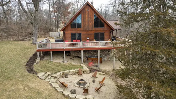 5A116 N Apple Canyon Road, Apple River, IL 61001