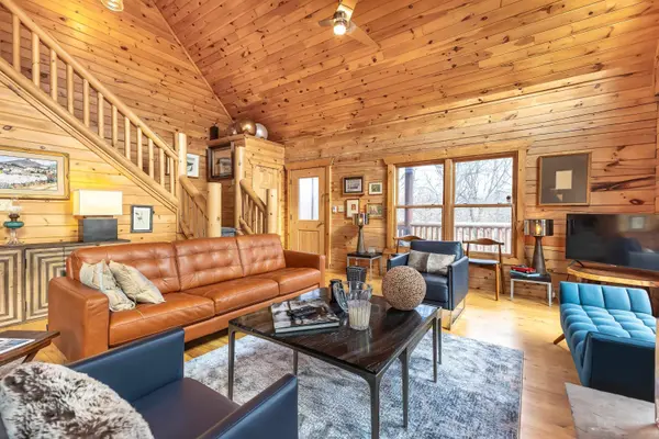 5A116 N Apple Canyon Road, Apple River, IL 61001