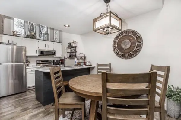 7 Creekwood, Galena, IL 61036