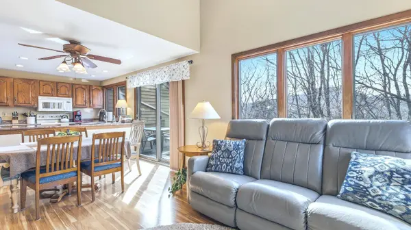 16 Farmstead, Galena, IL 61036