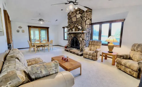 71 Sugarcreek Trail, Galena, IL 61036