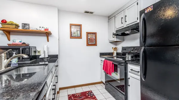 23 Oak Glen Drive, Galena, IL 61036