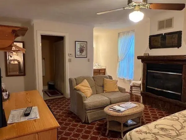 341 Spring Street, Galena, IL 61036