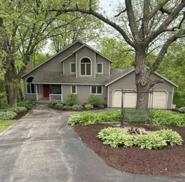 2 Cumberland, Galena, IL 61036