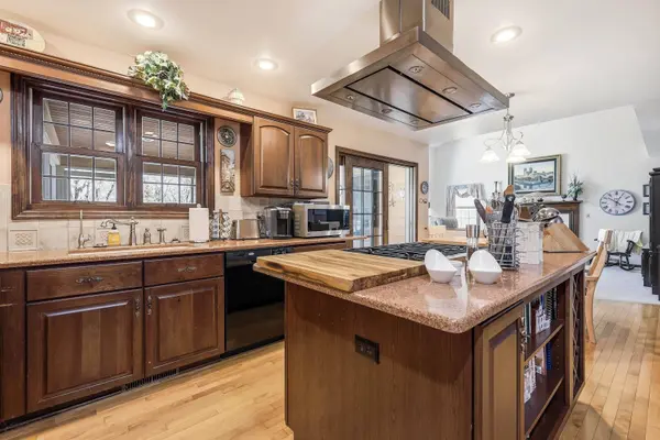 1967 E Cross Road, Galena, IL 61036