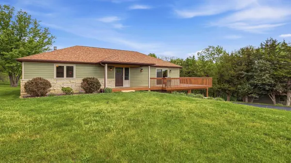 2 Concord Court, Galena, IL 61036