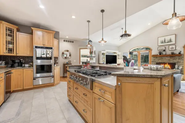 6A6 Hampton Court, Apple River, IL 61001
