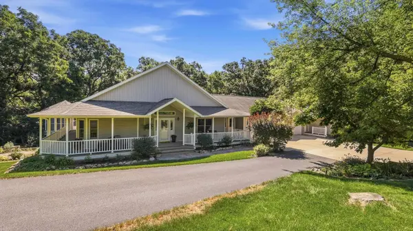 6A6 Hampton Court, Apple River, IL 61001