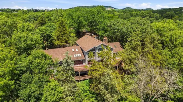 34 Harbor Drive, Galena, IL 61036
