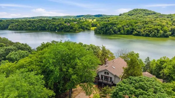 34 Harbor Drive, Galena, IL 61036