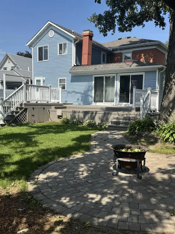 110 W MASON ST, Lena, IL 61048