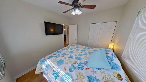 2342 Margaret St, Sarasota, FL 34237-3518