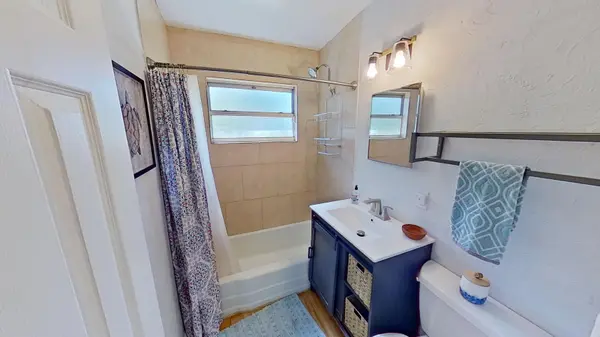 2342 Margaret St, Sarasota, FL 34237-3518