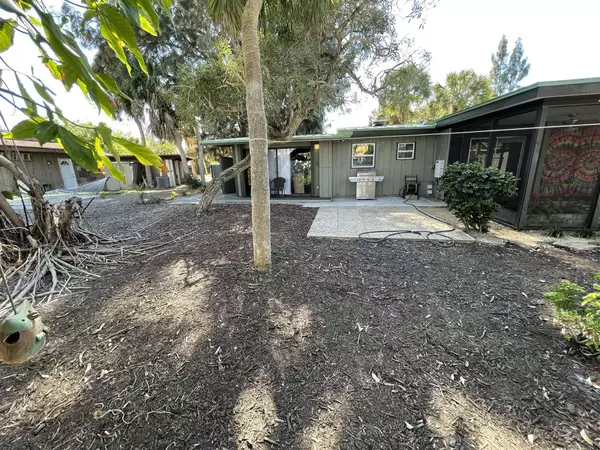 Siesta Key Cir, Sarasota, FL 34242