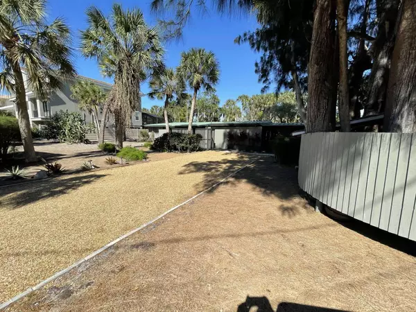 Siesta Key Cir, Sarasota, FL 34242