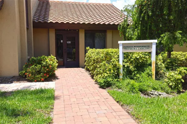 7021 S TAMIAMI TRL #L3, Sarasota, FL 34231