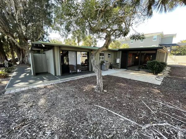 4959 COMMONWEALTH DR, Sarasota, FL 34242