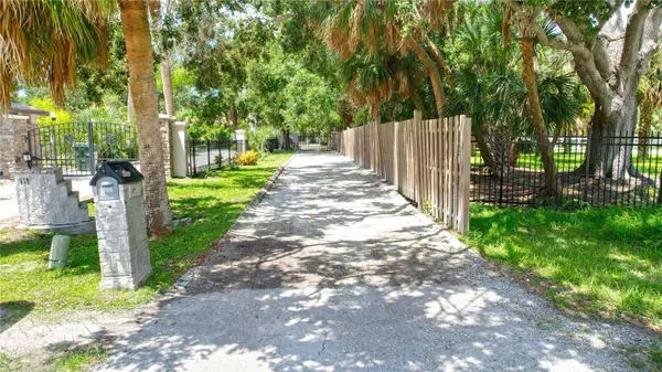 500 SUFFOLK CIR, Nokomis, FL 34275