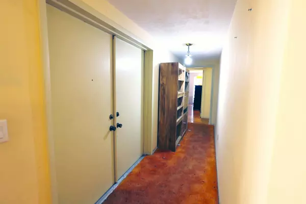 3037 Goldenrod St, Sarasota, FL 34239-5608