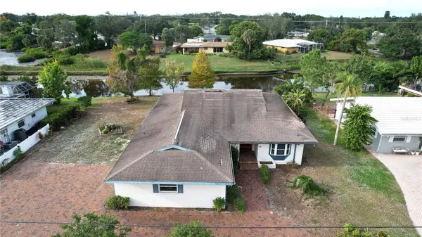 3016 TANGLEWOOD DR, Sarasota, FL 34239