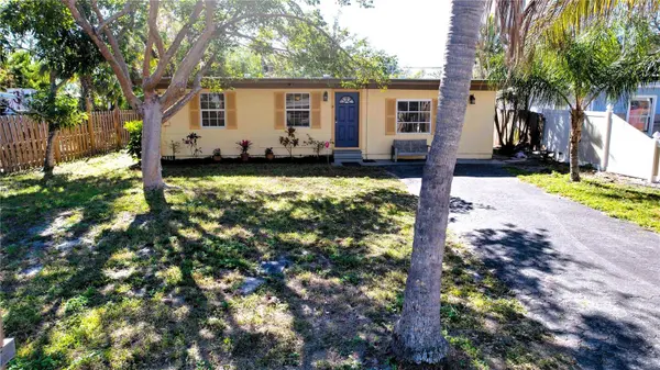 2342 MARGARET ST, Sarasota, FL 34237