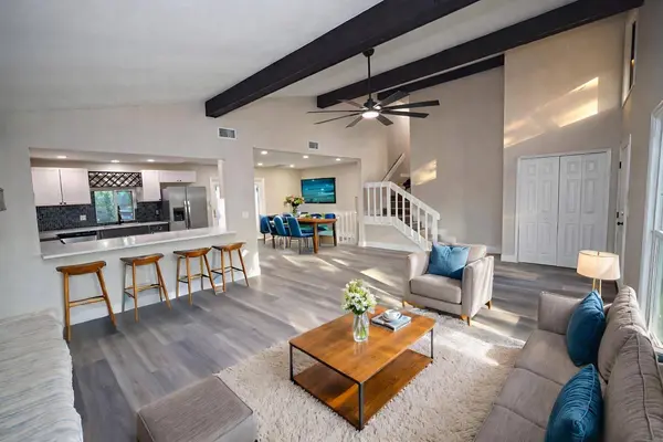 5667 Creekwood Dr, Sarasota, FL 34233-1510