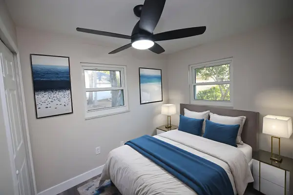 5667 Creekwood Dr, Sarasota, FL 34233-1510