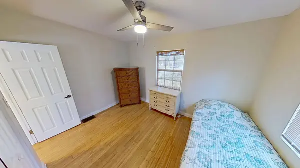 2342 Margaret St, Sarasota, FL 34237-3518