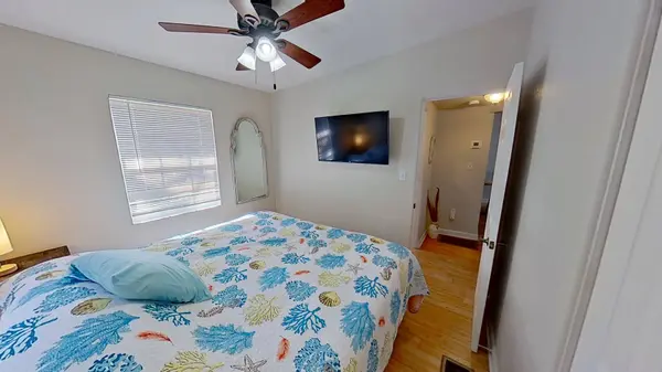 2342 Margaret St, Sarasota, FL 34237-3518