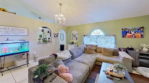 1031 BRENTON LEAF DR, Ruskin, FL 33570