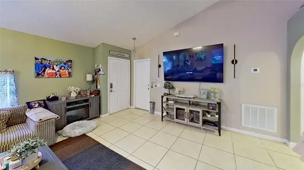 1031 BRENTON LEAF DR, Ruskin, FL 33570