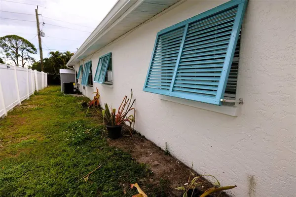 3641 STOKES DR, Sarasota, FL 34232