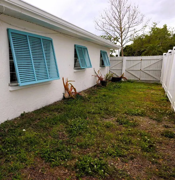 3641 STOKES DR, Sarasota, FL 34232