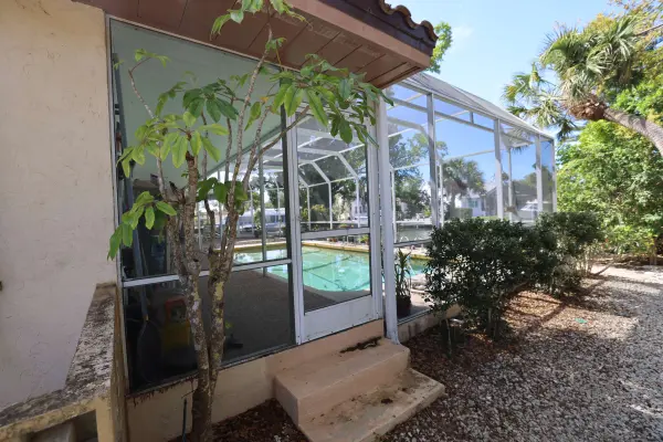 Siesta Key Cir, Sarasota, FL 34242