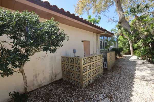 Siesta Key Cir, Sarasota, FL 34242