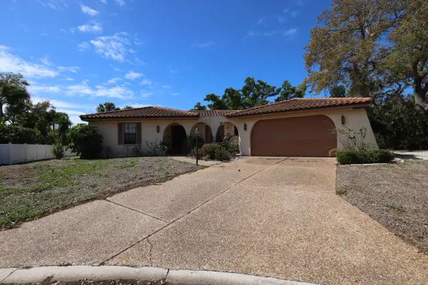 Siesta Key Cir, Sarasota, FL 34242