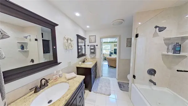 2609 DARWIN AVE, Sarasota, FL 34239
