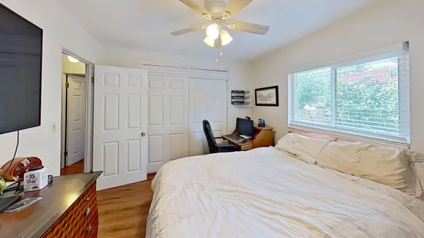 2609 Darwin Ave, Sarasota, FL 34239-4916