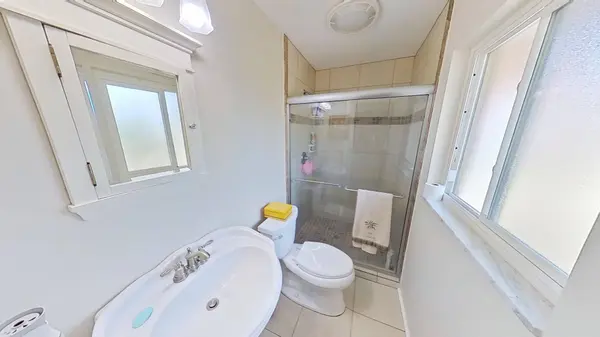 2609 Darwin Ave, Sarasota, FL 34239-4916