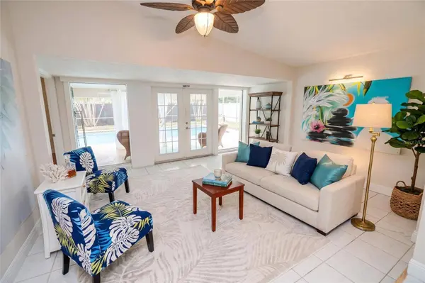 3641 STOKES DR, Sarasota, FL 34232