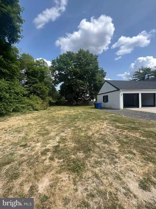 121 UNIVERSITY BLVD, Glassboro, NJ 08028