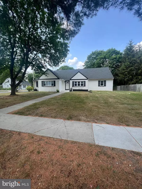 121 UNIVERSITY BLVD, Glassboro, NJ 08028