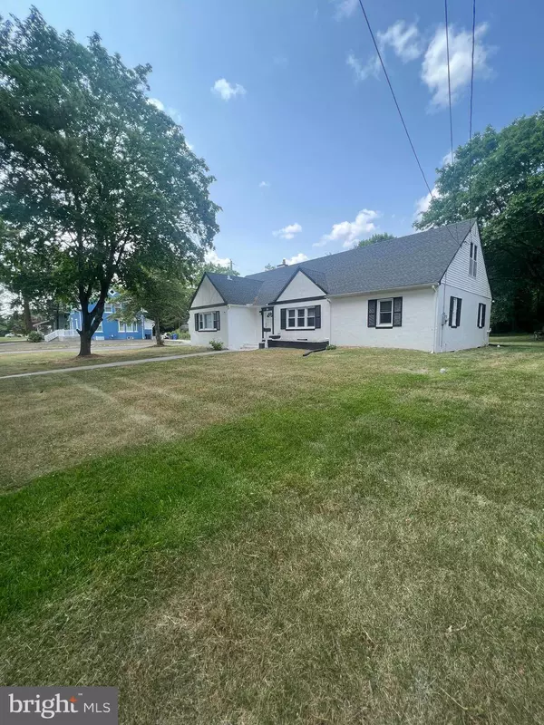 121 UNIVERSITY BLVD, Glassboro, NJ 08028