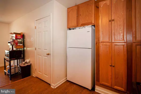 10 SHERWOOD LN, Glassboro, NJ 08028