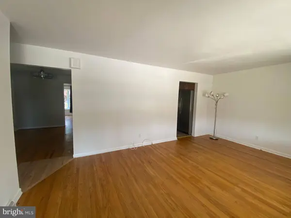 28 FAIRMOUNT DR, Glassboro, NJ 08028