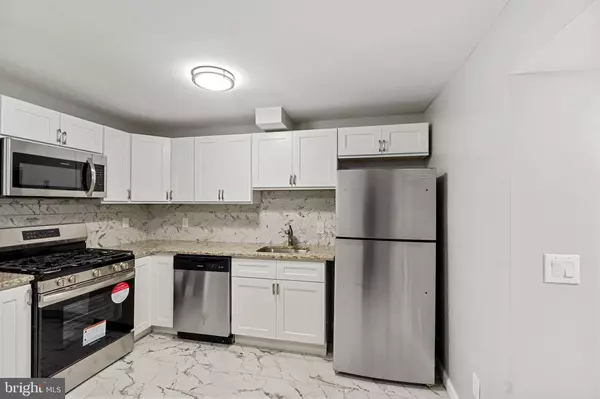 225 MARKET ST, Gloucester City, NJ 08030