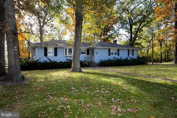 412 SWARTHMORE RD, Glassboro, NJ 08028