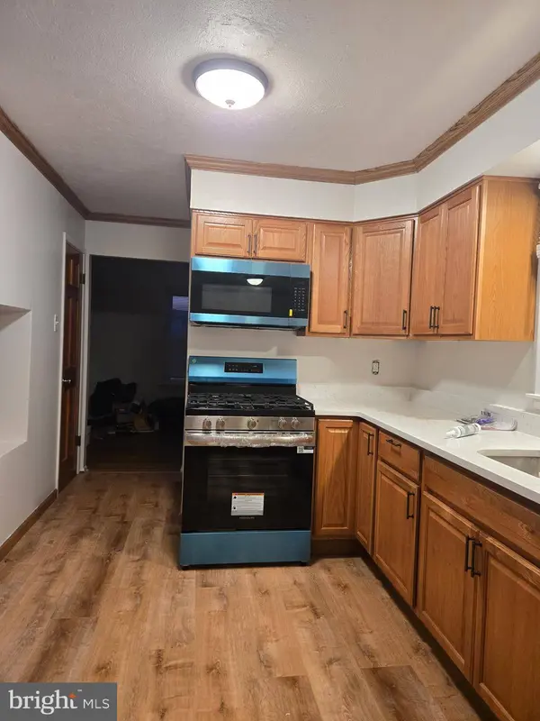 16 SHERWOOD LN, Glassboro, NJ 08028