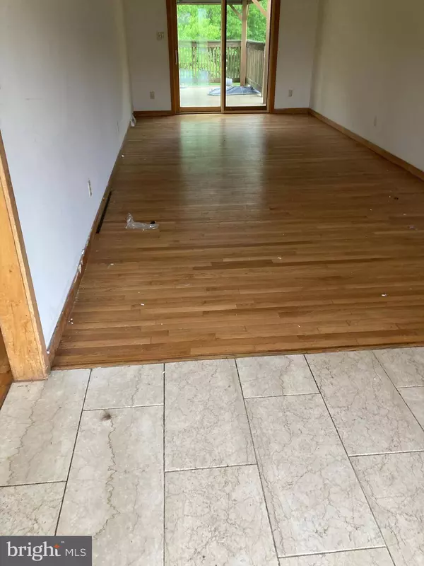 561 MULLICA HILL RD, Glassboro, NJ 08028